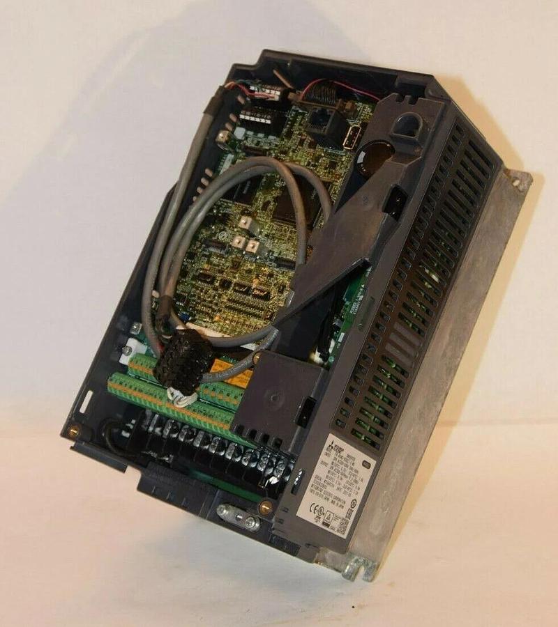 Used MITSUBISHI FR-A840-00052-1-N6 FRA840000521N6 3 Phase Inverter