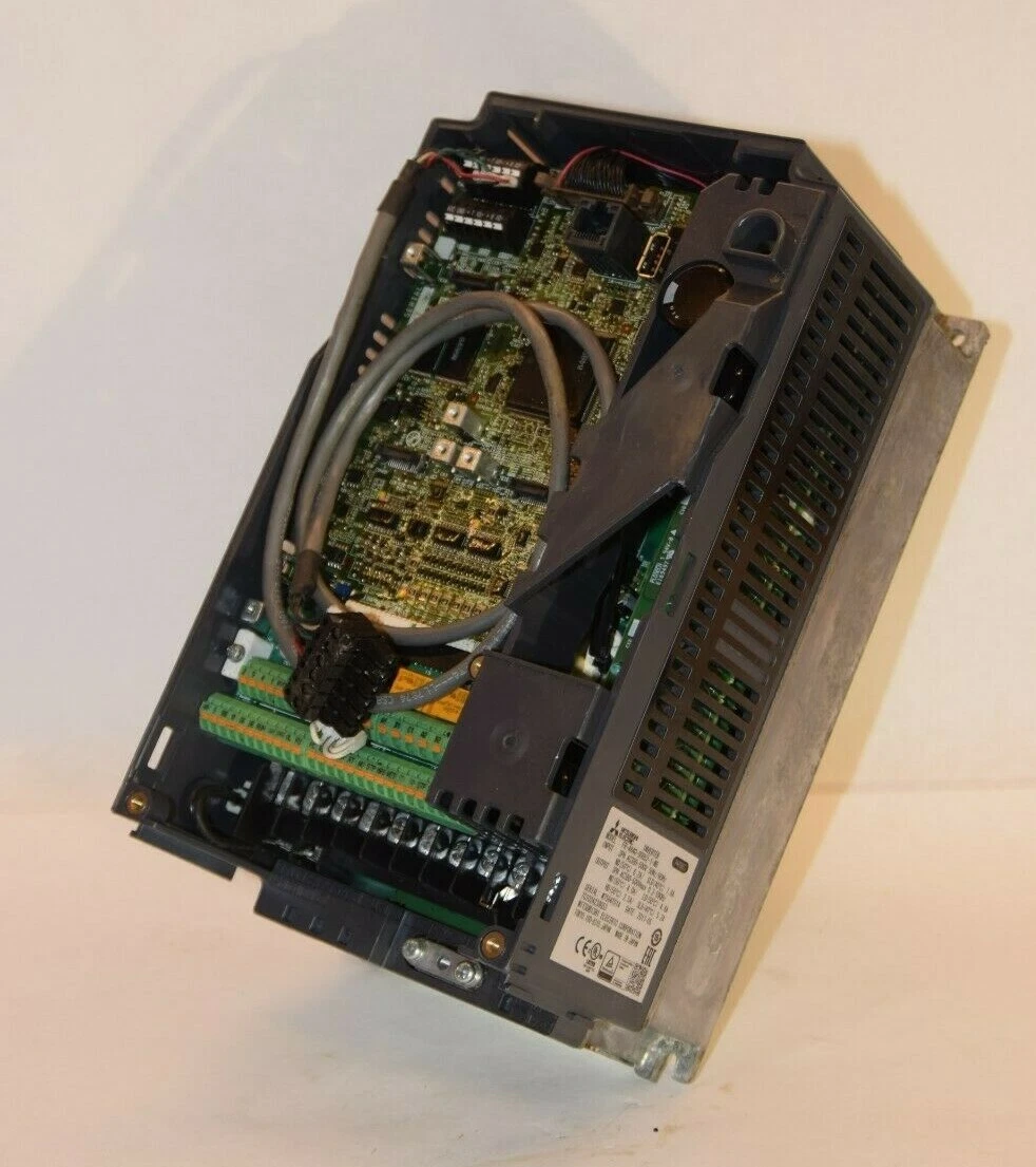 Used MITSUBISHI FR-A840-00052-1-N6 FRA840000521N6 3 Phase Inverter