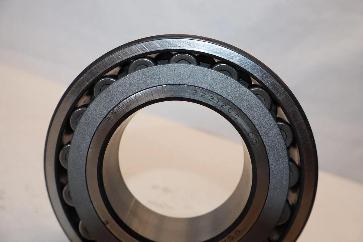 (NEW) SKF 22212CC C3 Bearing USA