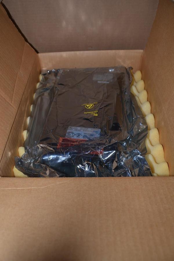 SQUARE D SYMAX AXS-211 AXS 211 CLASS 8010 SERIES B 5 VDC 3.5 MODULE NEW