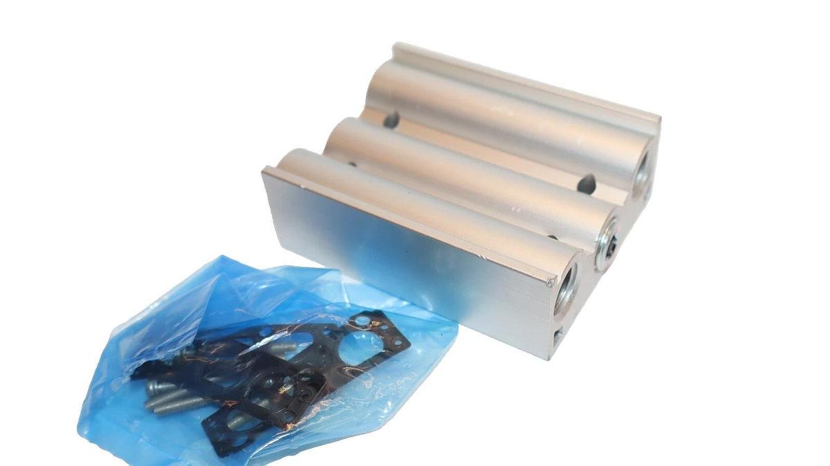 (NEW) SMC SS5Y5-20-03-00T , SS5Y5200300T Manifold Base