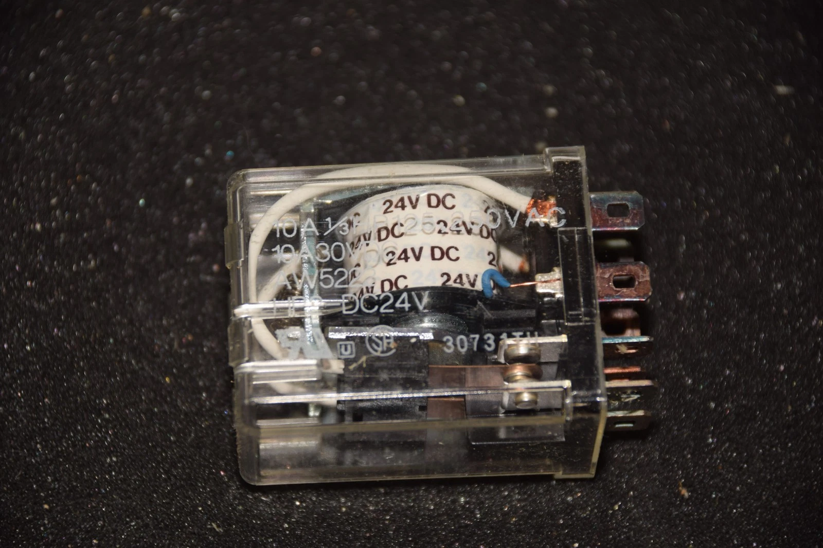 MATSUSHITA HP2-DC24V AW5222 10A 30VDC RELAY NEW