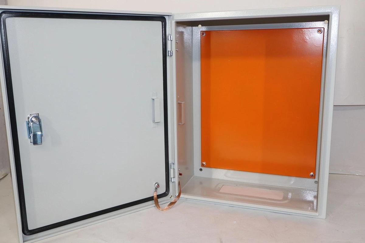 Yeaborn Metal Electrial Enclosure 19.75" x 15.75" x 8" (New)