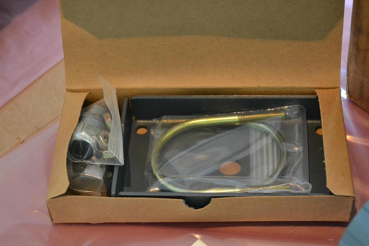 FOXBORO TRANSMITTER 870EC-EV18A 870EC EV18A 870ECEV18A NEW