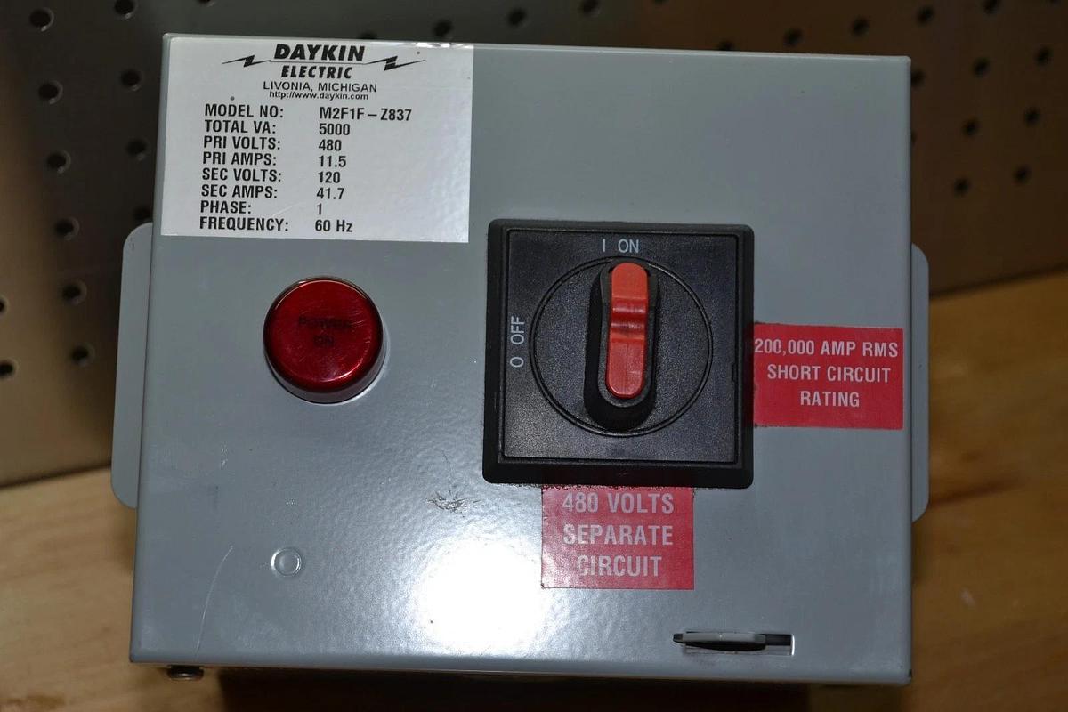 DAYKIN ELECTRIC M2F1F-Z837 TRANSFORMER DISCONNECT 480v M2F1F-Z837