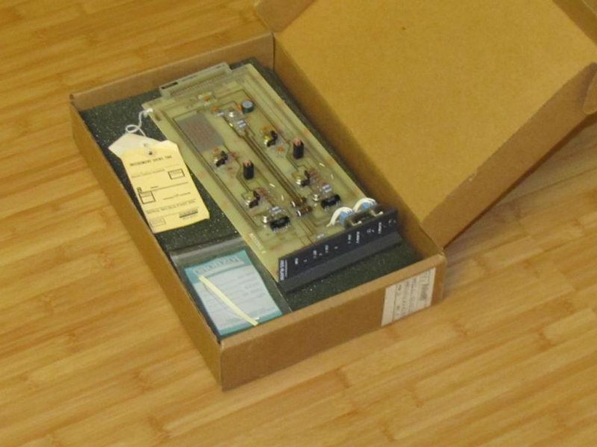 Used New in box  FOXBORO 2AX-ALM-AR STB  2AXALMAR ABS ALARM