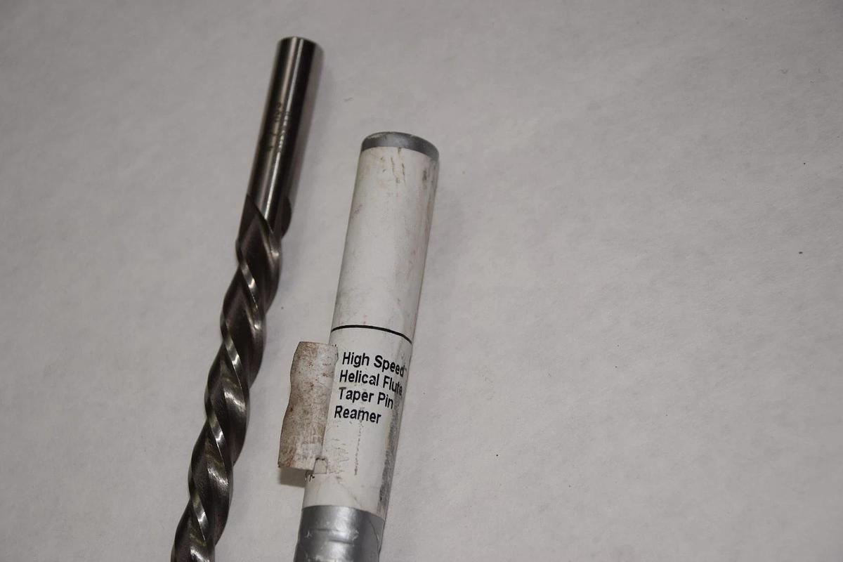 NO NAME #558 HSS HIGH SPEED HELICAL FLUTE TAPER PIN REAMER NEW