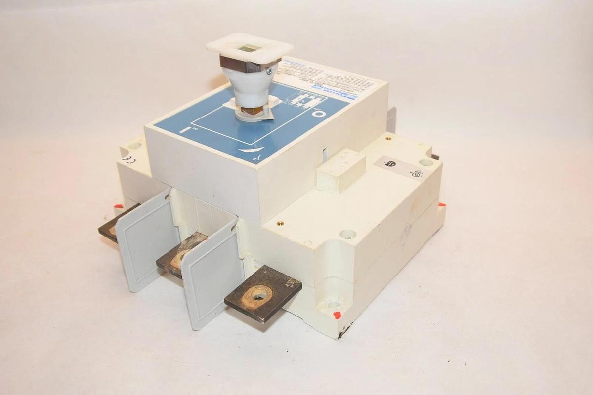 Used FERRAZ SHAWMUT SIRCO 400A SC400 600Vac 3Ph Socomec General Purpose Switch