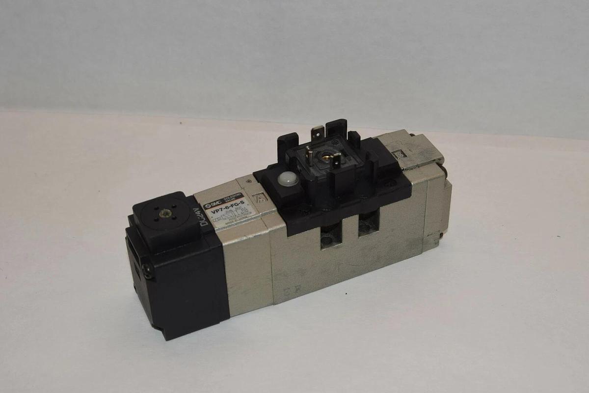 Used SMC VP7-6-FG-S VP76FGS 24VDC SOLENOID VALVE
