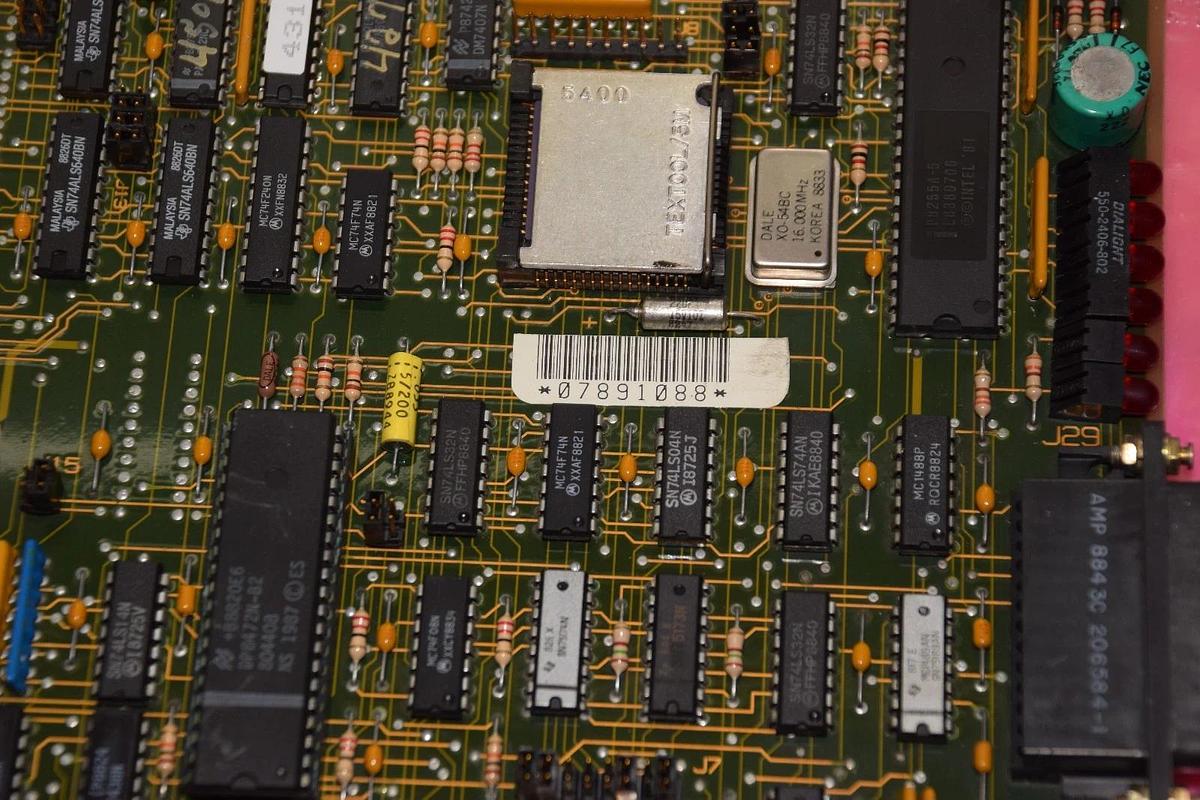 Used CINCINNATI MILACRON 3-533-0264G  SCC BOARD CARD 35330264G