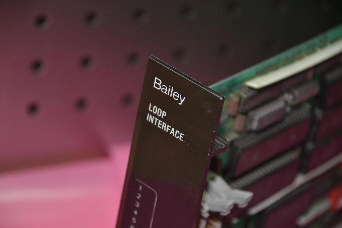 Used BAILEY NLIM01 13.0VA +5, +-15VDC NETWORK 90 LOOP INTERFACE MODULE