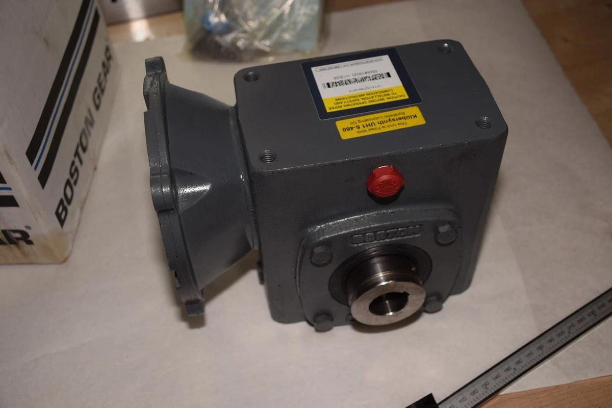 BOSTON GEAR HF72115ZTB5H3P16 1.72HP GEAR REDUCER RATIO 15 NEW
