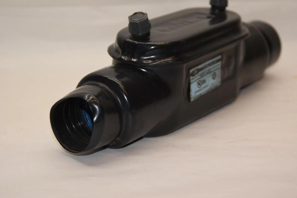 (NEW) THOMAS & BETTS TA04648 A OCAL Blue 1-1/2" Coated Conduit Body Straight