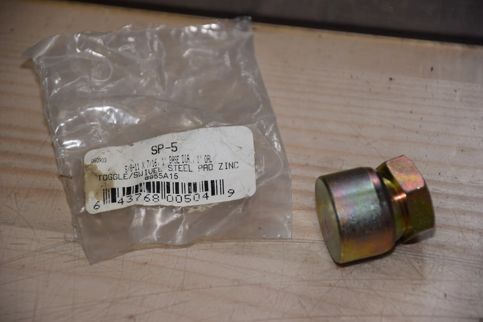 McMaster SP-5 SP5 8955A15 5/8-11x7/16 1" BASE TOGGLE/SWIVEL STEEL PAD ZINC NEW