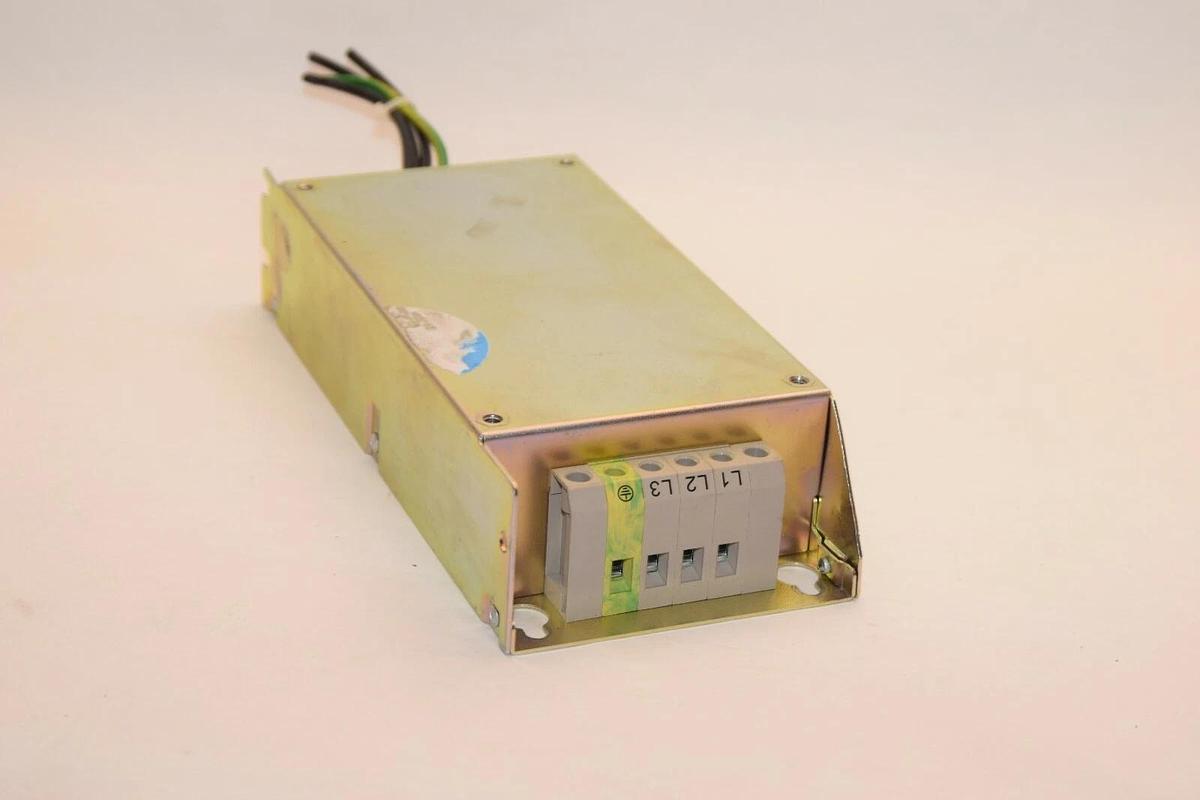 Used ALLEN BRADLEY 22-RF012-BL Series A 3PH 48-63Hz 12A 380/480Vac Line Filter