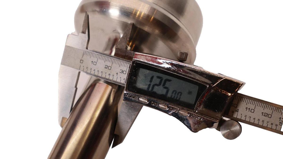 (NEW)  FISHER 37BS379 x 112 3" Port Stainless Steel Valve Stem Plug