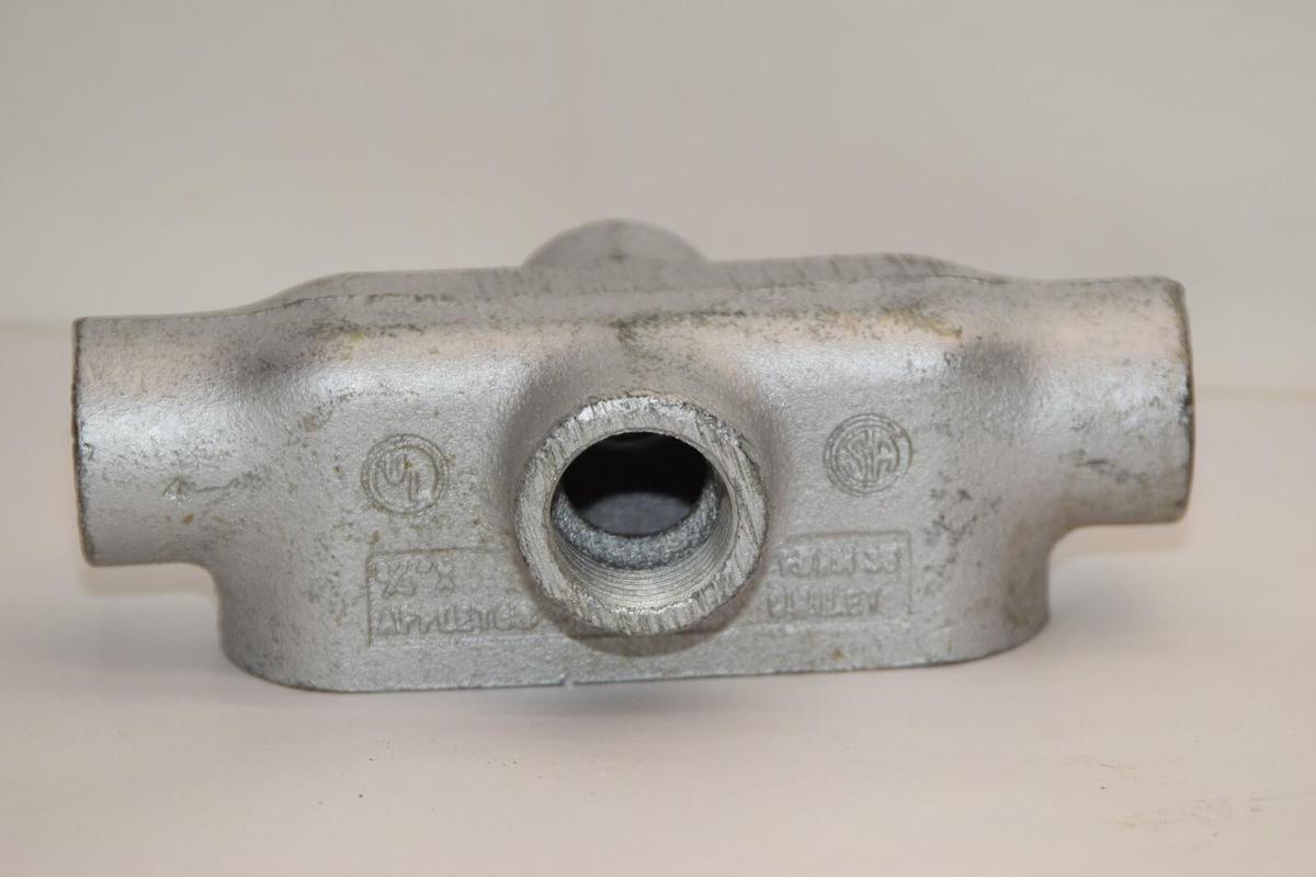 (NEW) APPLETON 3/4" X-Type Conduit Outlet Body Form 35