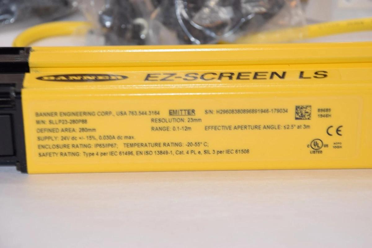 (NEW) BANNER SLLCP23-280P88 , 89689 Emitter/Receiver EZ Screen Light Curtain