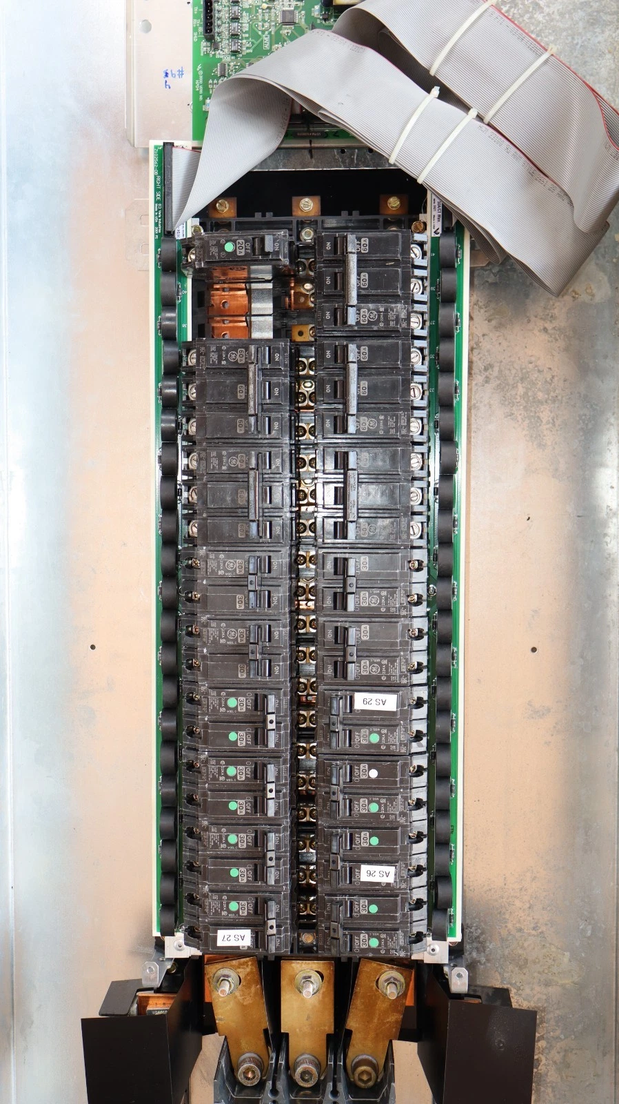 Used General Electric GE ASeries 400A Panelboard Panel AQF3424JBX 208y/120v 3ph 4w 42