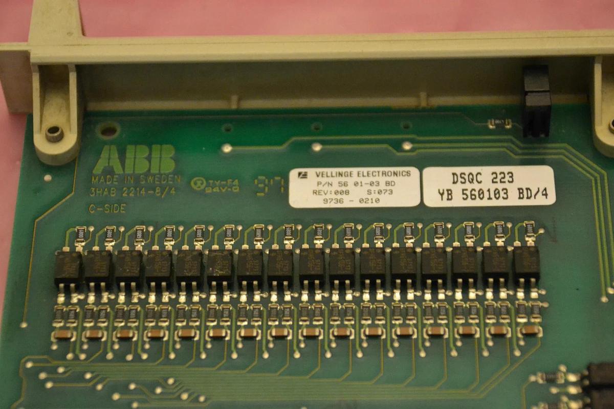 Used ABB CIRCUIT BOARD CARD DSQC 223 DSQC223 YB 560103 BD/4 DSQC223 YB560103BD/4