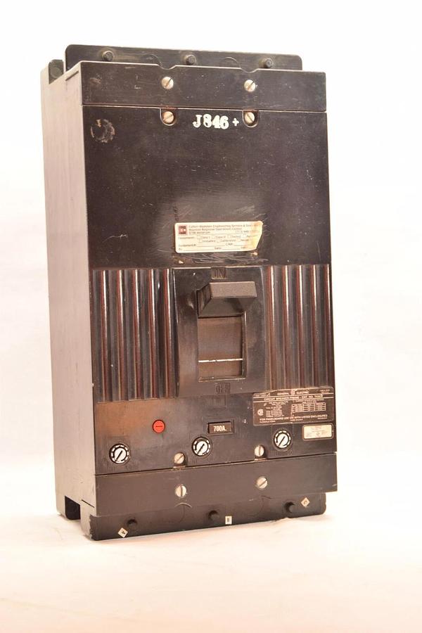 Used CUTLER HAMMER TKM3F 1200Amp 600Vac 700Amp Trip Circuit Breaker