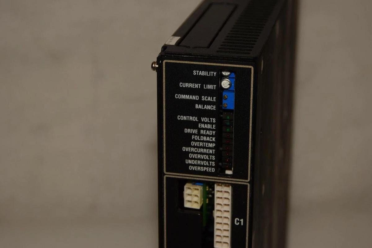 Used KOLLMORGEN Servo Drive BDS4A-103H-0015-106A21P Input 140Vdc Output 115Vac 3A