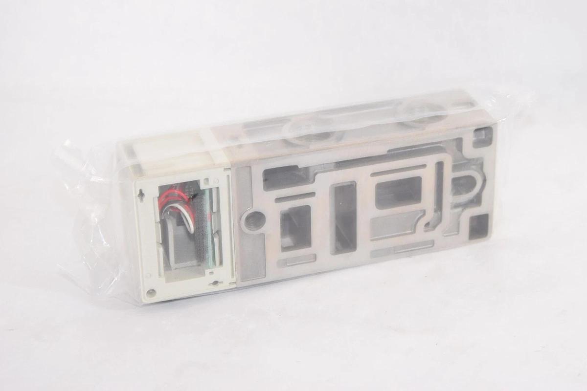 (NEW) SMC VVQC5000-1B-D-BT VVQC50001BDBT Manifold Block