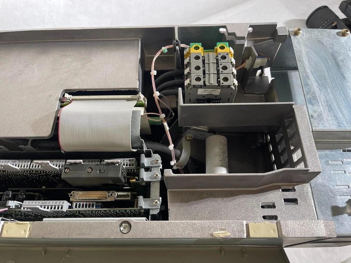 Used Siemens DC Inverter Simovert MC 6SE7023-8TD51-Z *door broken*