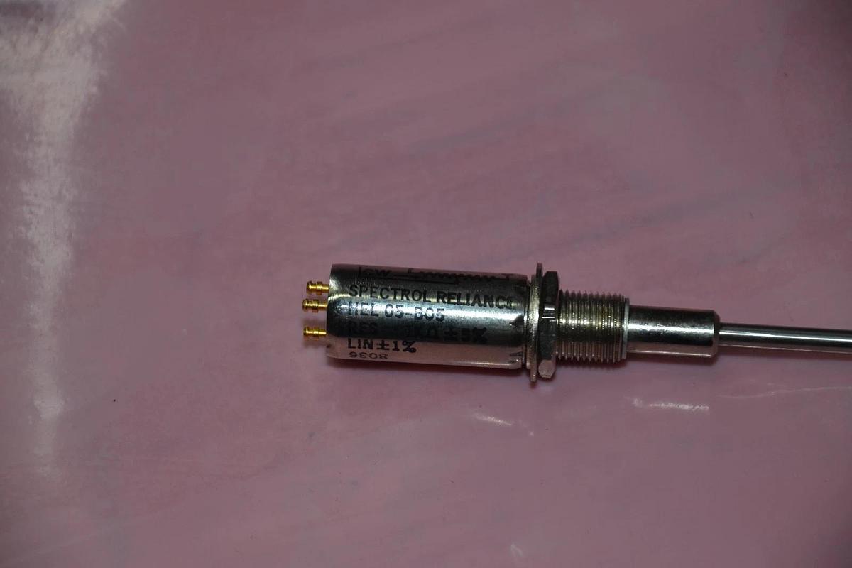 SPECTROL Reliance HEL 05-B05  POTENTIOMETER 1K OHM 6493