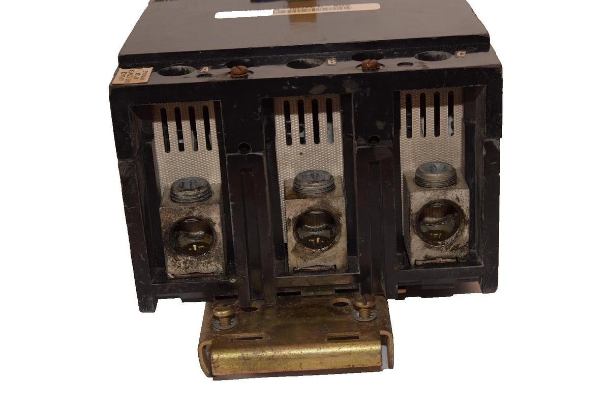 Used Square D 200A Circuit Breaker IL34200  3p 200 Amp 3 Pole