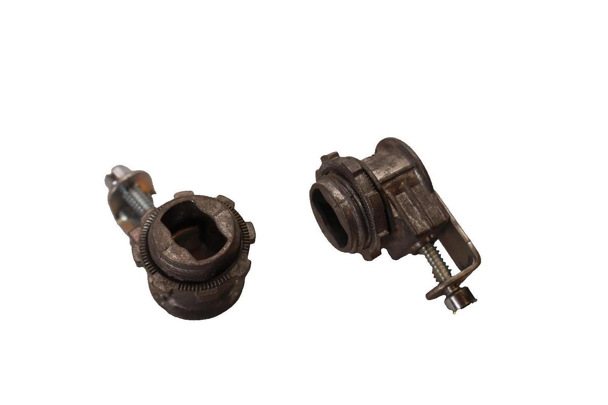 Bridgeport 560-DC2 560DC2 3/8" Strap Type Connector (New - Box of 21)