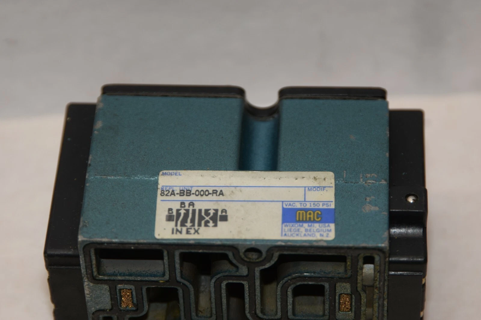 Used MAC VALVES 82A-BB-000-RA 15psi Remote Air Valve