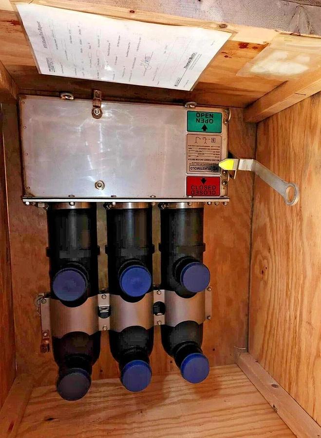 Elastimold Molded Vacuum Switch 15kv MVS3-21-15 MVS3-21-15-22  200Amp 200A (NEW)