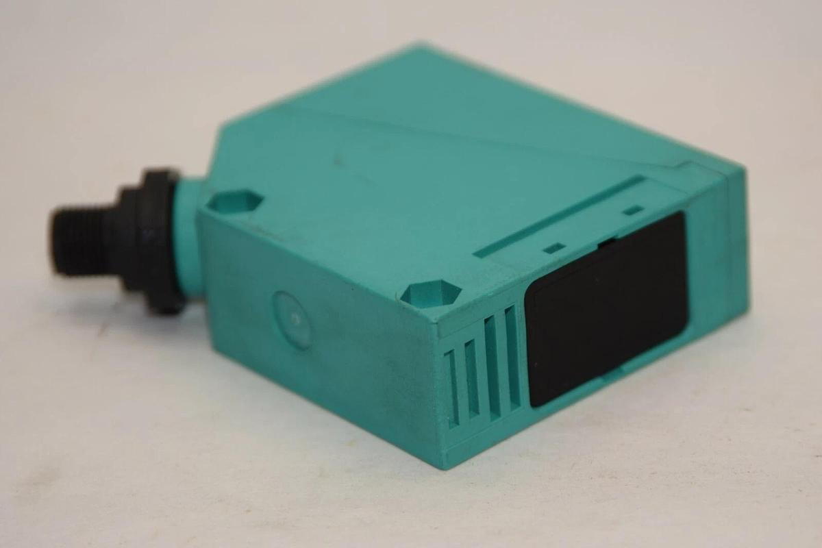 Used PEPPERL+FUCHS OCT800-F8-E5 84108 10-30V 200mA Photoelectric Sensor
