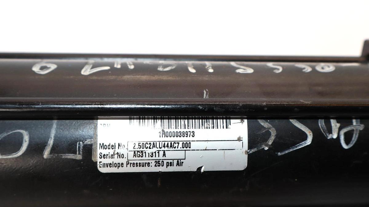 Refurbished Parker 2.50C2ALU44AC7.000 2-1/2" Bore 250psi 7" Stroke Pneumatic Cylinder