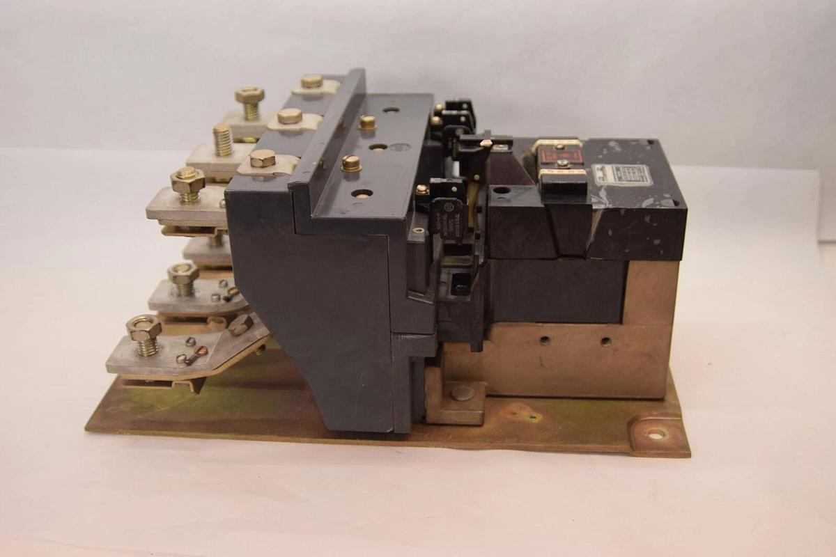 Used ALLEN BRADLEY 712 898529 712-898529 Series K Size 5 120V Coil Starter