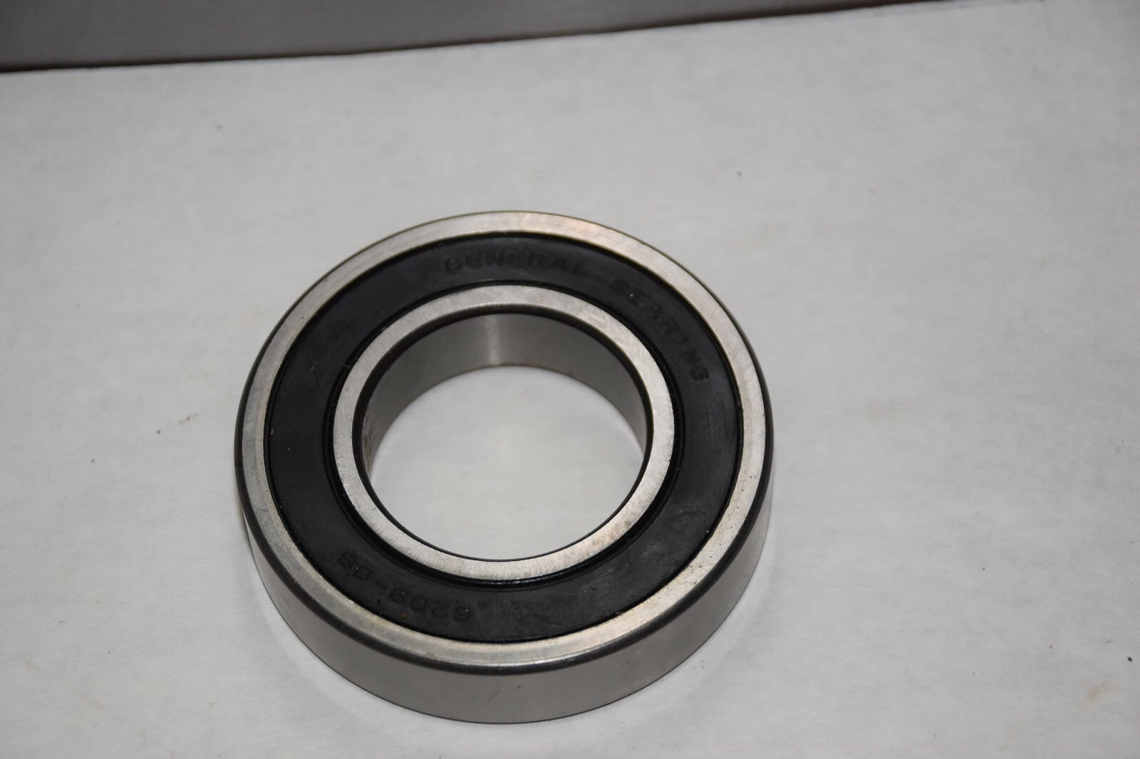 GENERAL BEARING 6209-08 620908 RUBBER SEAL BEARING NEW