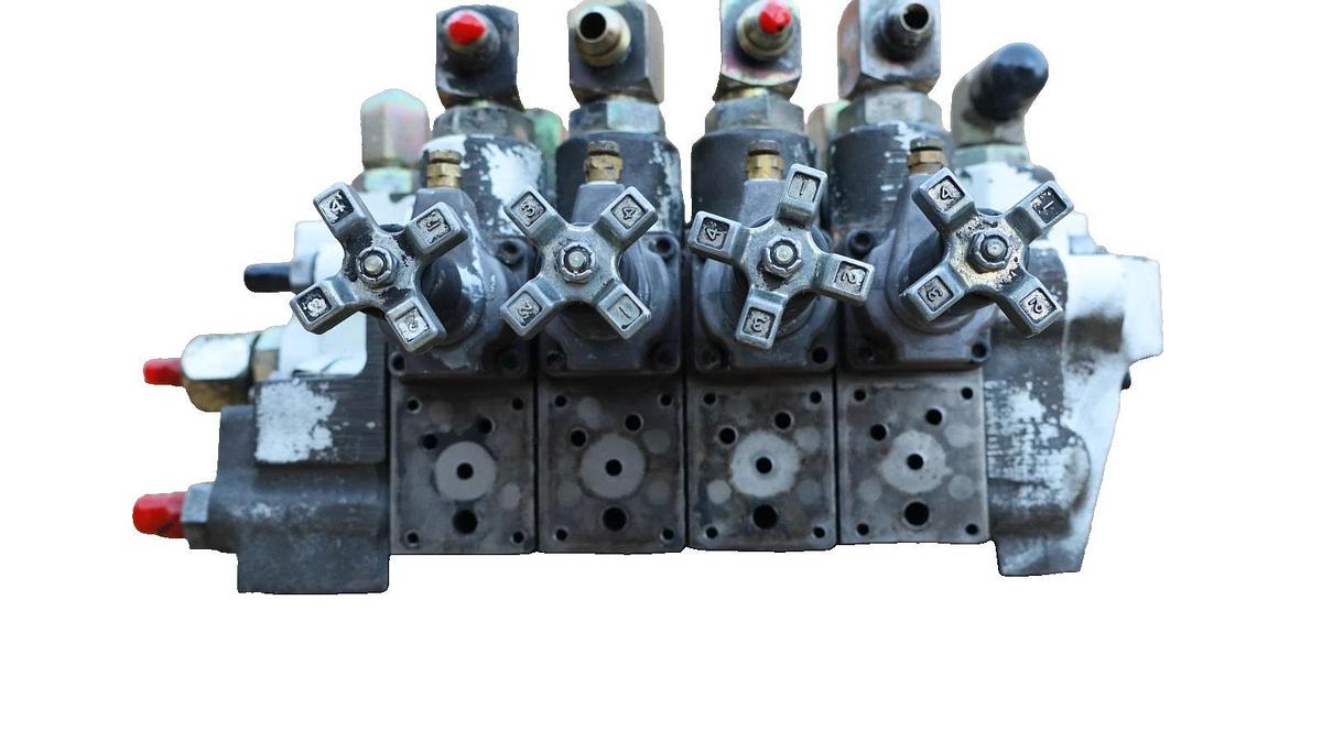 Used Altec 352-20070 HL , 35220070HL Hydraulic 4 Valve Block