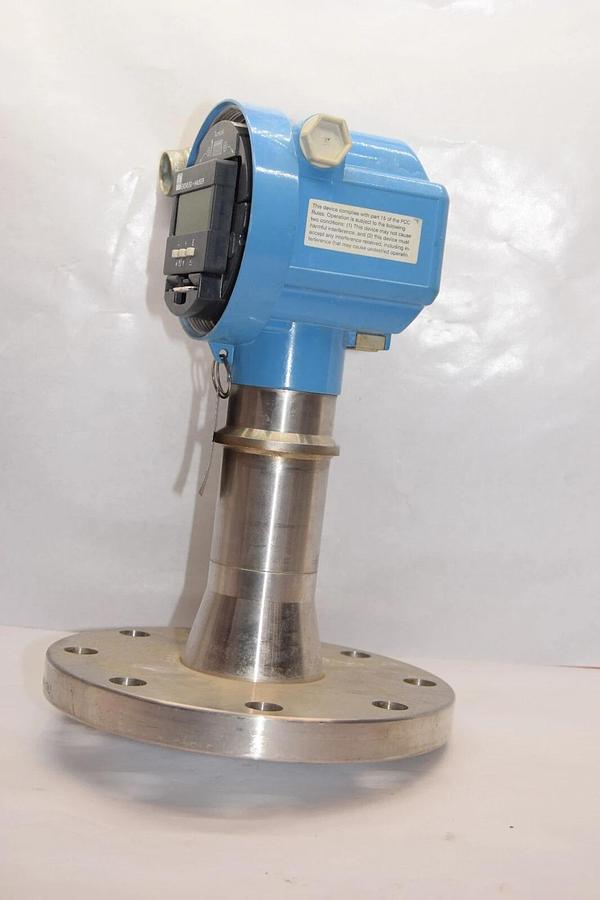 Used ENDRESS + HAUSER MicroPilot M FMR245 FMR245-S4APKAA4A FMR245S4APKAA4A 230psi