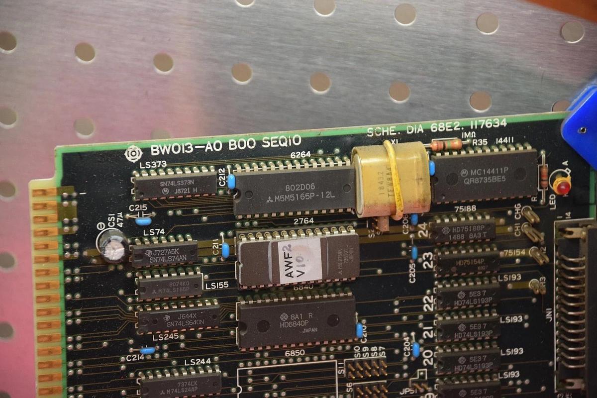 Used HITACHI Circuit Board Card BW013-A0 BW013A0 B00 SEQIO 68E2.117634