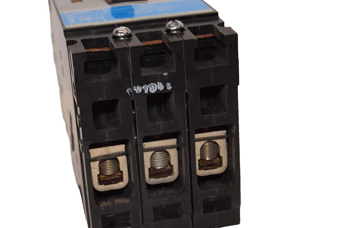 Used Siemens ED43B050 50A Amp 480V 3P Type ED4 Sentron Series Circuit Breaker