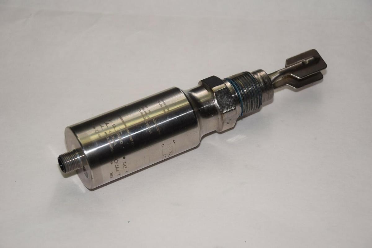 Used ENDRESS & HAUSER FTL50-7132/0 LEVEL SENSOR