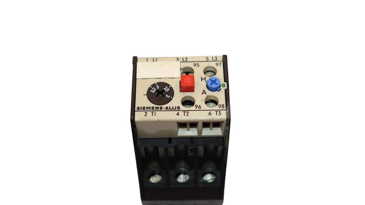 Used Siemens - Allis OLR0320 OLR-0320 OLR 0320 2-3.2Amp 2-3.2A Amp Overload Relay