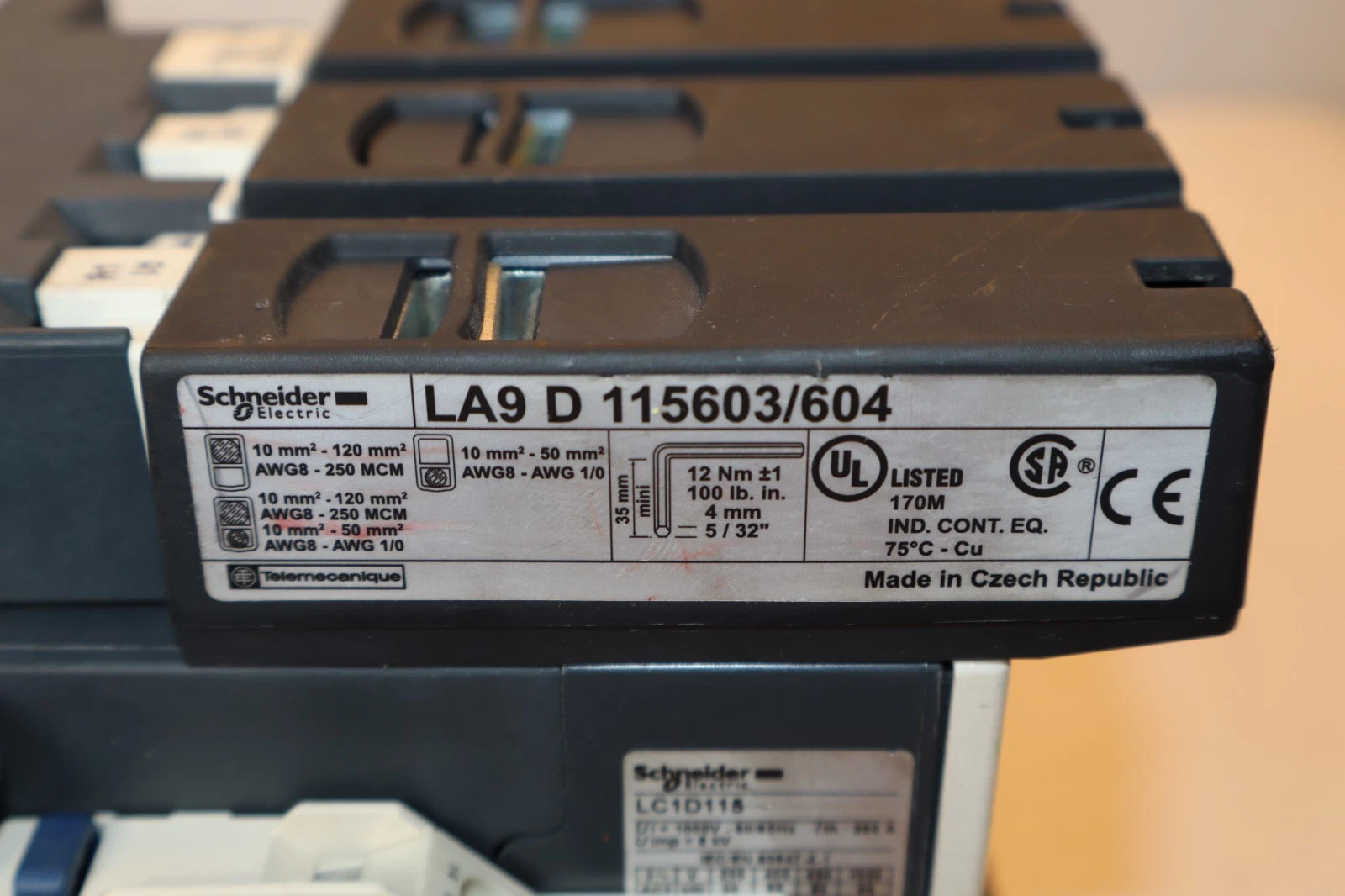 Schneider Contactor LC1D115 1000V 120V coil 250A 3ph (New)