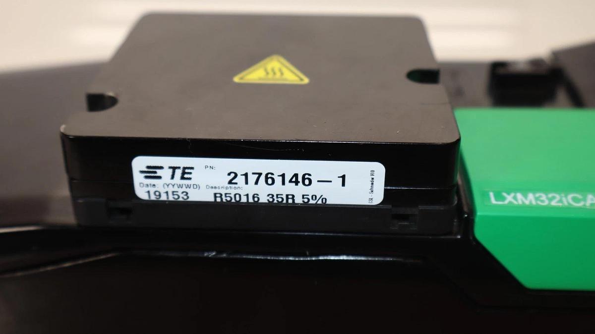 Refurbished Schneider Electric Servo Motor BMI0703T16A , TE 2176146-1 , LXM32iCAN (Refurb)