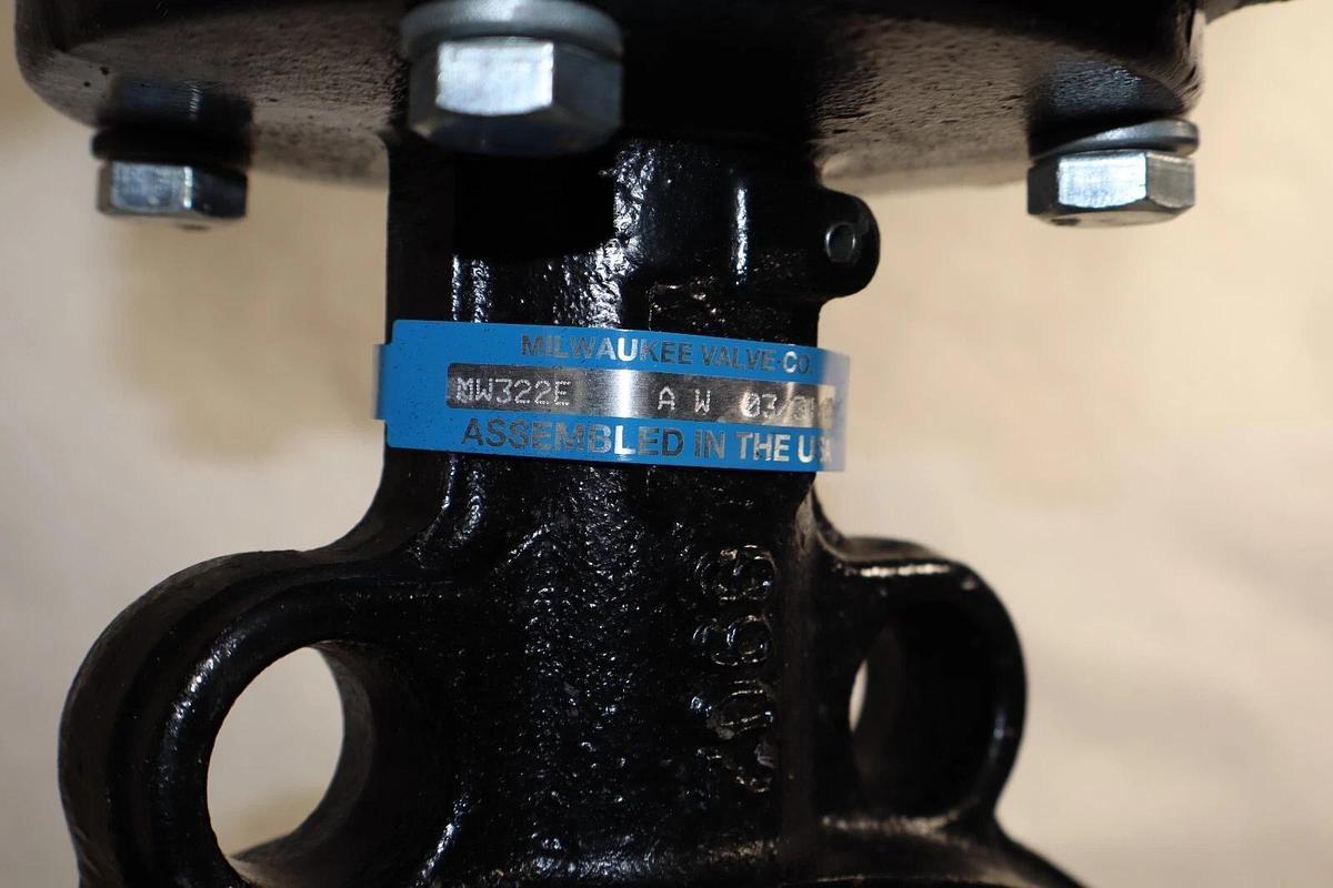 Milwaukee Cast Iron Butterfly Valve MW322E  MW322E AW  10" 10 in  150PSI