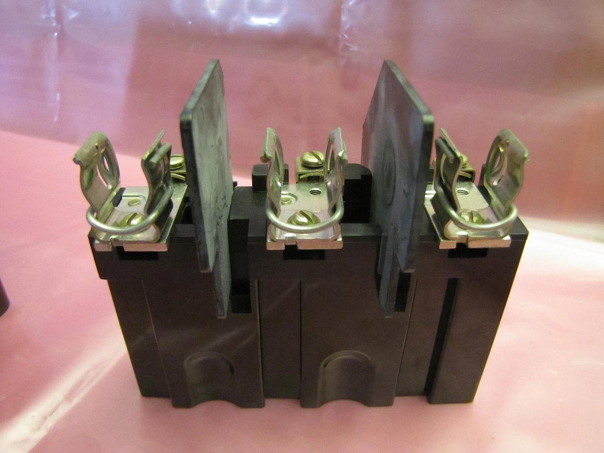 Used ALLEN BRADLEY FUSE BLOCK 1494V-FS30 1494V FS30 1494VFS30 30A 30 A AMP
