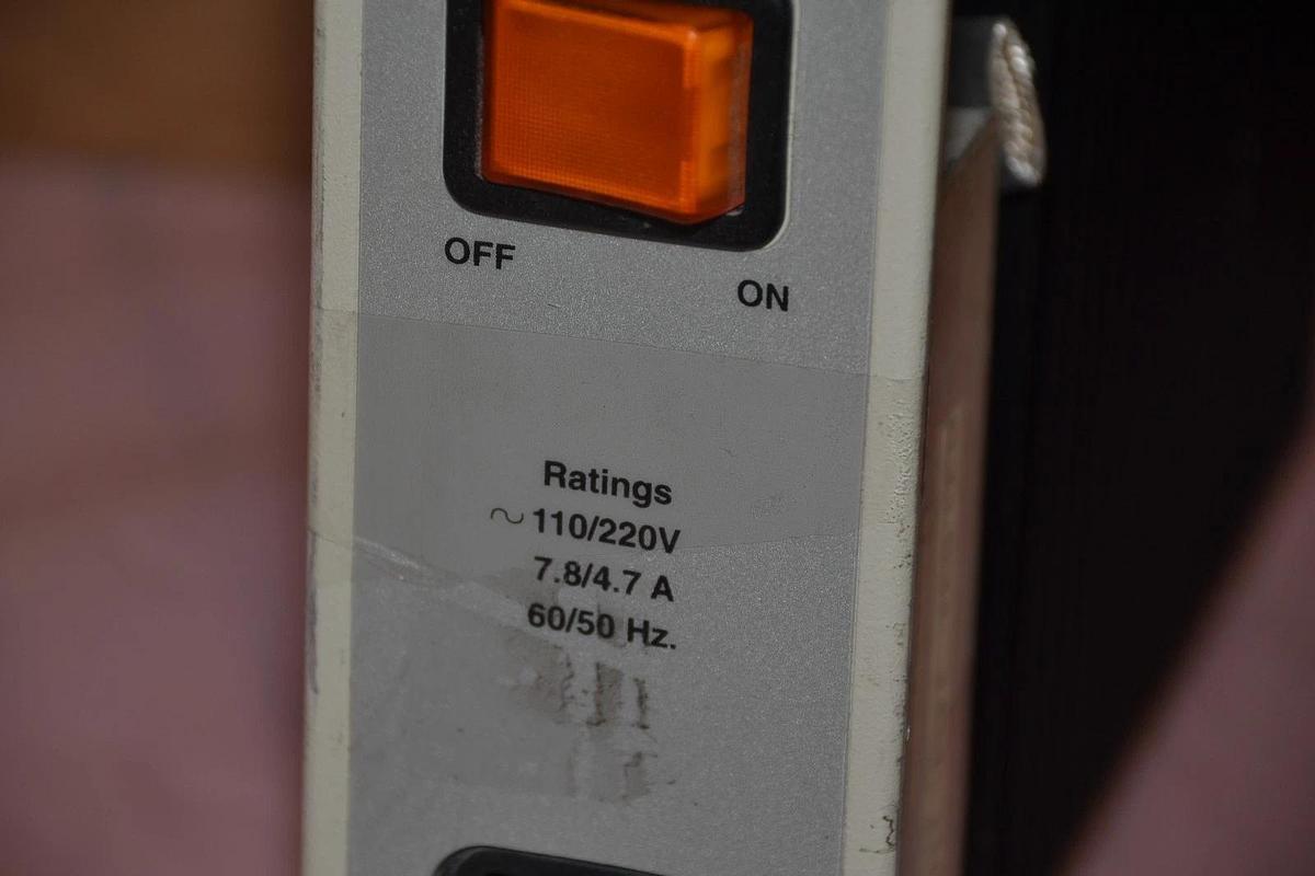 Used RELIANCE LATTISNET Model 3002 LORAIN 460w POWER SUPPLY AF3S461 110/220V