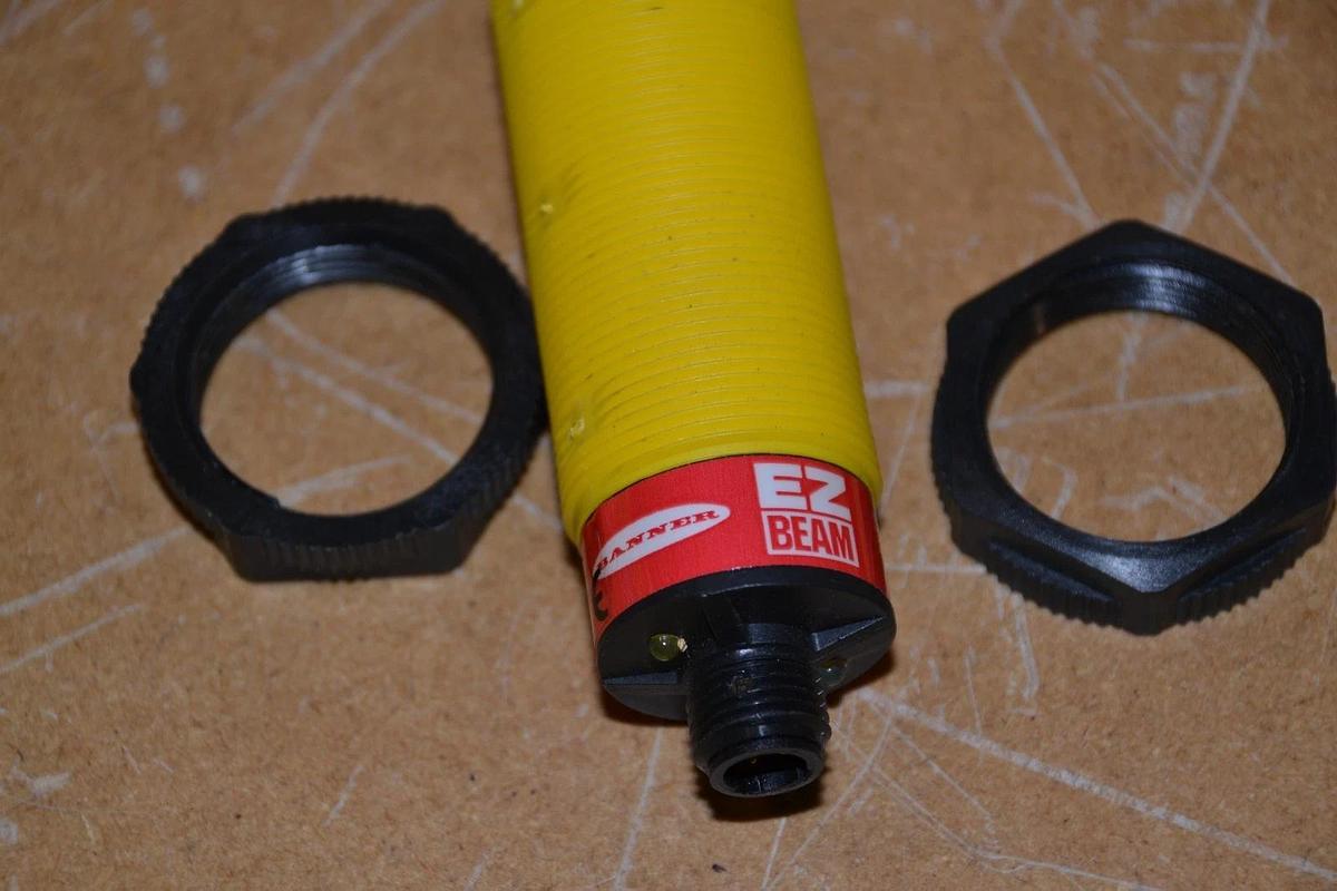 Used BANNER S30RW3FF200Q1 EZ-BEAM FIXED FIELD SENSOR