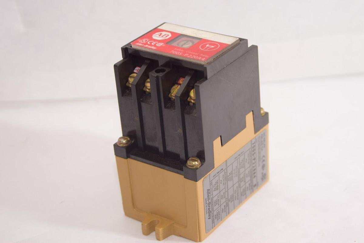 Used ALLEN BRADLEY 700S-P220A4 Series B Safety Control Relay